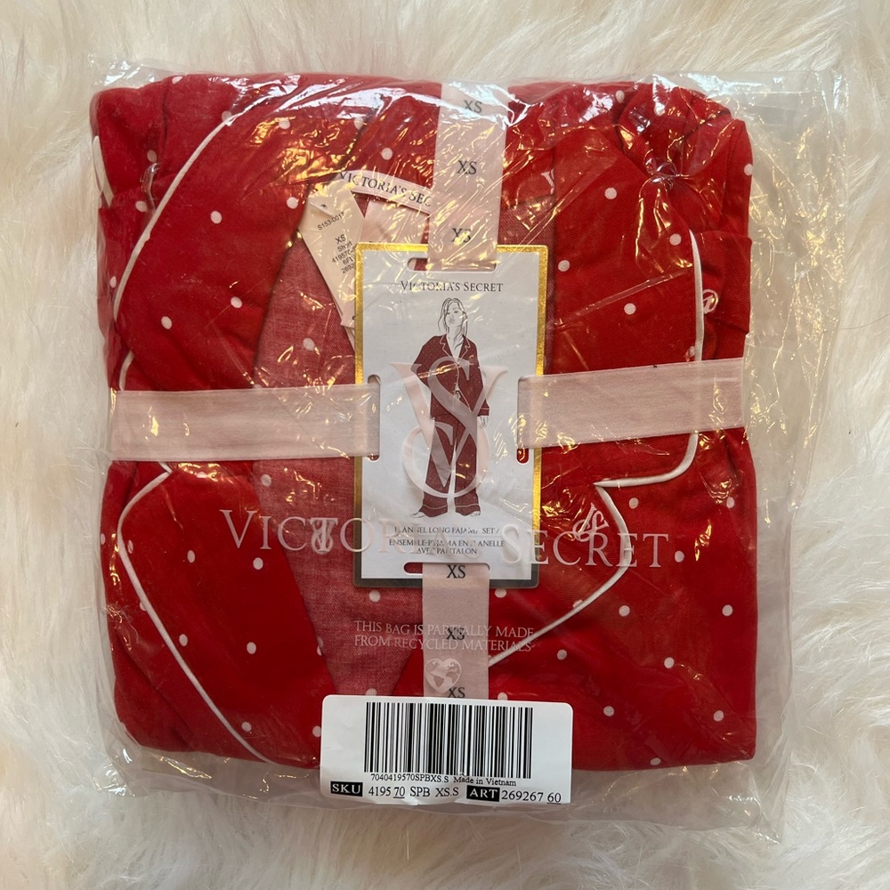 Victoria's Secret flannel long pajama set